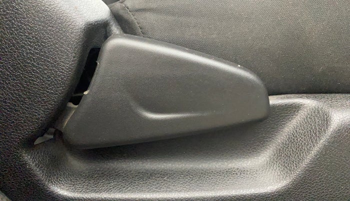 2019 Renault Kwid RXT 1.0 (O), Petrol, Manual, 5,890 km, Driver Side Adjustment Panel