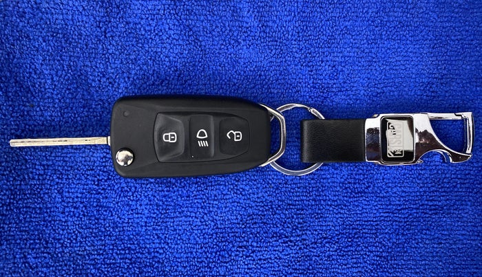 2021 Tata NEXON XZ PETROL, Petrol, Manual, 28,765 km, Key Close Up