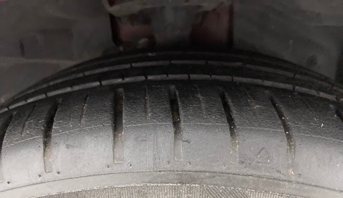 2021 Ford New Figo TITANIUM 1.2 PETROL AT, Petrol, Automatic, 16,997 km, Right Front Tyre Tread