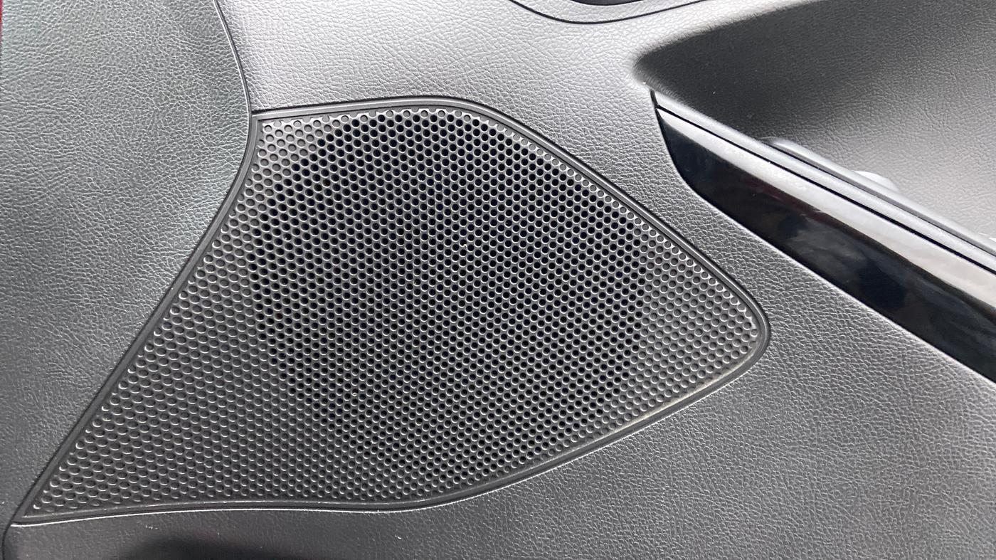 2021 Ford New Figo TITANIUM 1.2 PETROL AT, Petrol, Automatic, 16,997 km, Speaker