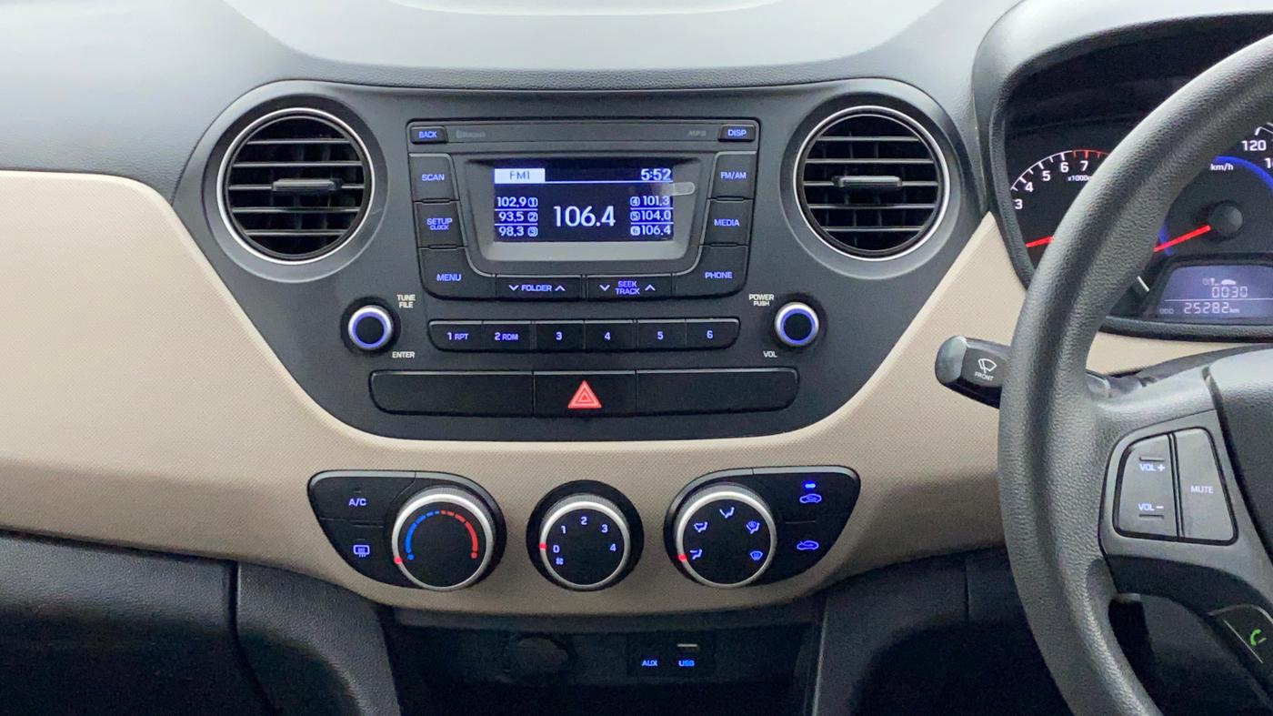 2016 Hyundai Grand i10 SPORTS 1.2 VTVT, Petrol, Manual, 25,407 km, Air Conditioner