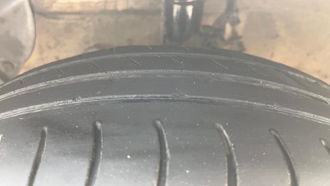 2019 Hyundai Grand i10 ASTA 1.2 KAPPA VTVT, Petrol, Manual, 1,04,358 km, Left Front Tyre Tread