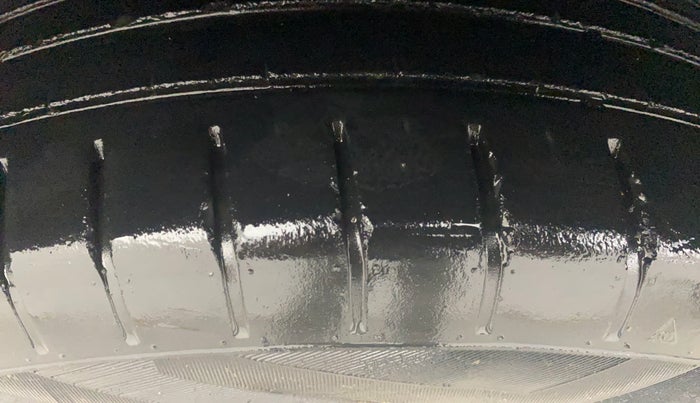 2019 Maruti Swift ZXI AMT, Petrol, Automatic, 40,115 km, Right Rear Tyre Tread