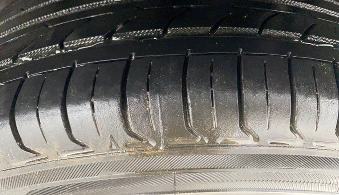 2018 Tata Tiago XZ PETROL, Petrol, Manual, 75,156 km, Left Rear Tyre Tread