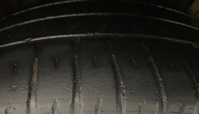 2018 Hyundai Verna 1.6 VTVT SX O, Petrol, Manual, 59,644 km, Right Front Tyre Tread