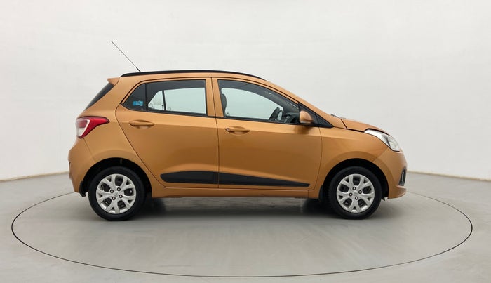 2016 Hyundai Grand i10 SPORTZ 1.2 KAPPA VTVT, Petrol, Manual, 83,573 km, Right Side View