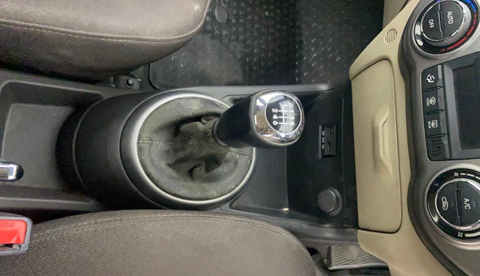 2012 Hyundai i20 SPORTZ 1.4 CRDI, Diesel, Manual, 63,414 km, Gear Lever