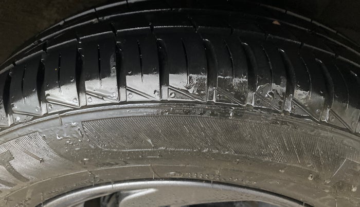 2022 Hyundai GRAND I10 NIOS SPORTZ 1.2 KAPPA VTVT CNG, CNG, Manual, 38,397 km, Left Rear Tyre Tread