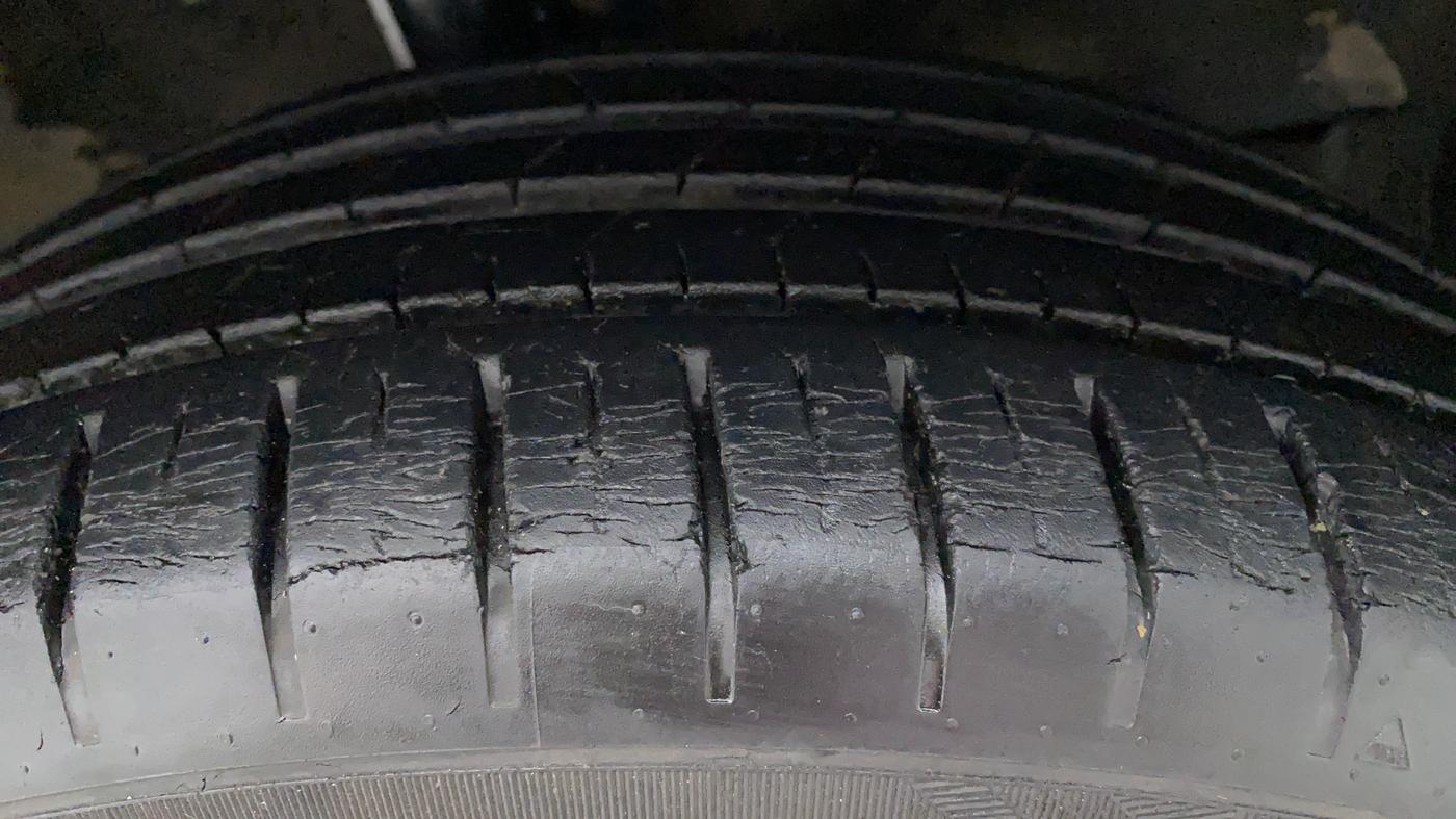 2016 Maruti Baleno ALPHA DDIS 190, Diesel, Manual, 21,195 km, Left Rear Tyre Tread