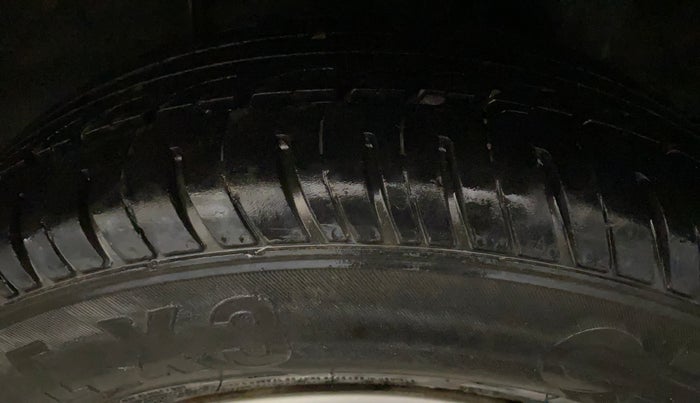 2018 Hyundai Elite i20 MAGNA EXECUTIVE 1.2, Petrol, Manual, 1,11,225 km, Left Rear Tyre Tread