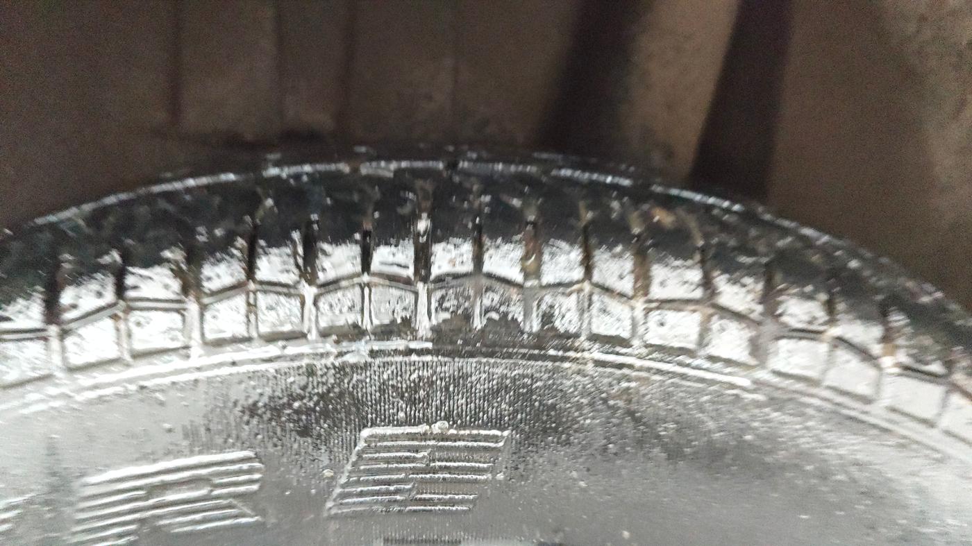 2018 Maruti Dzire VXI, CNG, Manual, 94,982 km, Left Rear Tyre Tread
