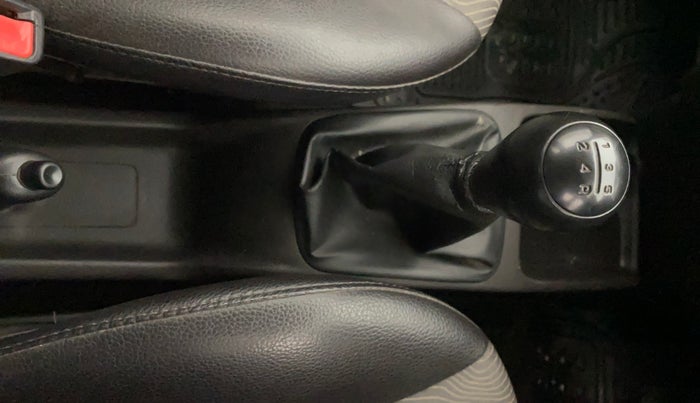 2013 Hyundai Eon MAGNA +, Petrol, Manual, 43,596 km, Gear Lever