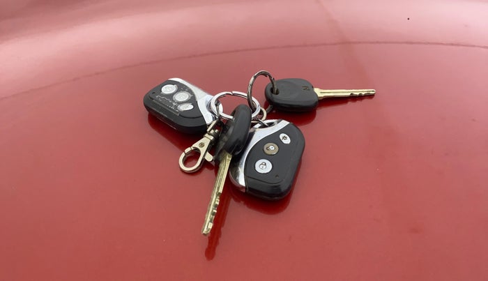 2013 Hyundai Eon MAGNA +, Petrol, Manual, 43,596 km, Key Close Up