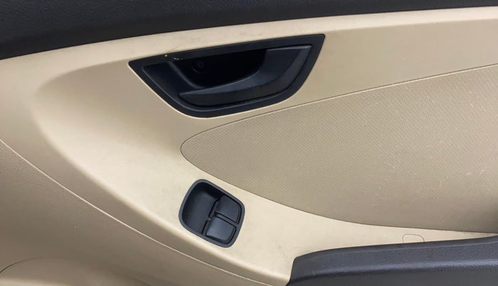 2013 Hyundai Eon MAGNA +, Petrol, Manual, 43,596 km, Driver Side Door Panels Control