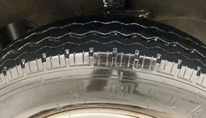 2019 Maruti Eeco 5 STR WITH AC PLUSHTR, Petrol, Manual, 8,686 km, Right Front Tyre Tread