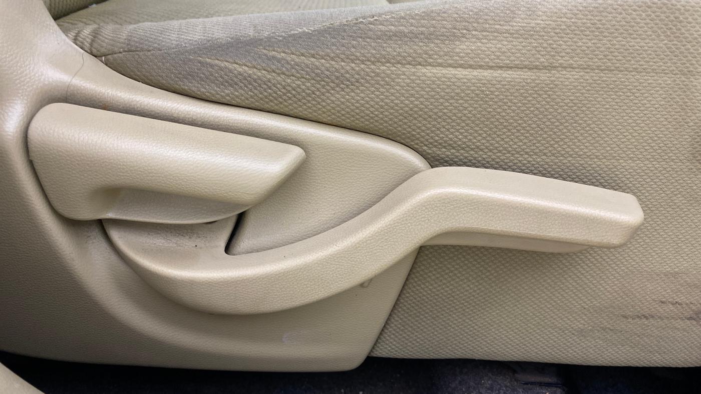 2014 Honda Brio S MT, Petrol, Manual, 46,204 km, Driver Side Adjustment Panel