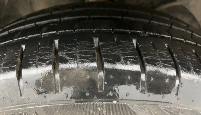 2019 Maruti Baleno ZETA PETROL 1.2, Petrol, Manual, 17,551 km, Right Front Tyre Tread