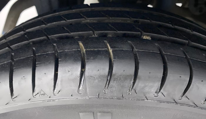 2018 Maruti Alto 800 LXI, Petrol, Manual, Right Rear Tyre Tread
