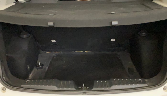 2022 Tata ALTROZ XE PLUS PETROL, Petrol, Manual, 39,528 km, Boot Inside