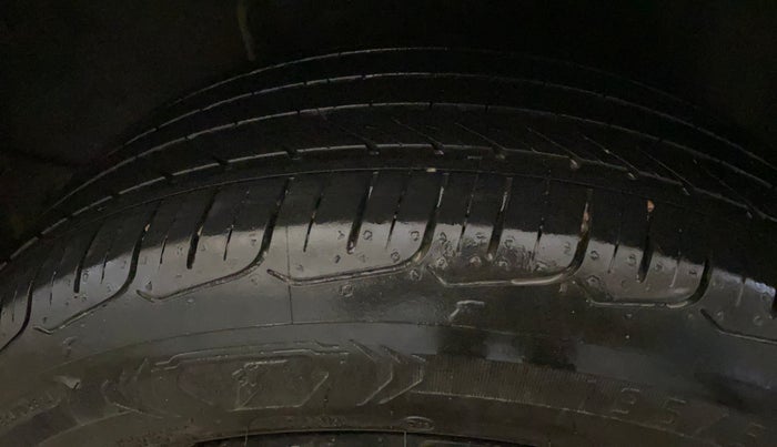 2022 Tata ALTROZ XE PLUS PETROL, Petrol, Manual, 39,528 km, Left Rear Tyre Tread