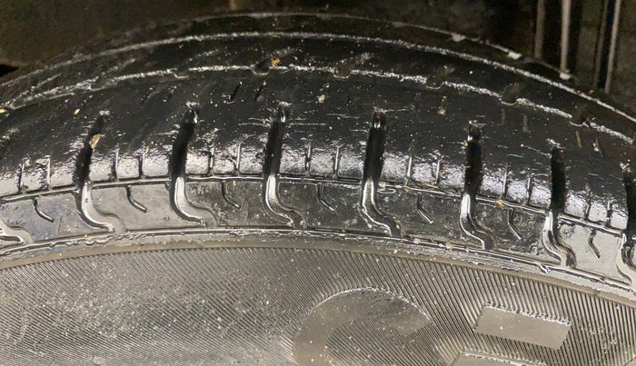 2018 Datsun Redi Go S 1.0 AMT, Petrol, Automatic, 63,264 km, Right Rear Tyre Tread