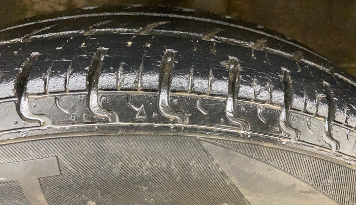 2018 Datsun Redi Go S 1.0 AMT, Petrol, Automatic, 63,264 km, Left Rear Tyre Tread