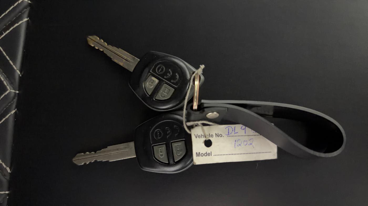 2016 Maruti Baleno DELTA PETROL 1.2, Petrol, Manual, 42,599 km, Key Close Up