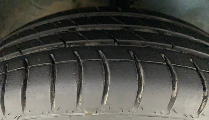 2015 Maruti Alto K10 VXI AMT, Petrol, Automatic, 64,562 km, Right Front Tyre Tread