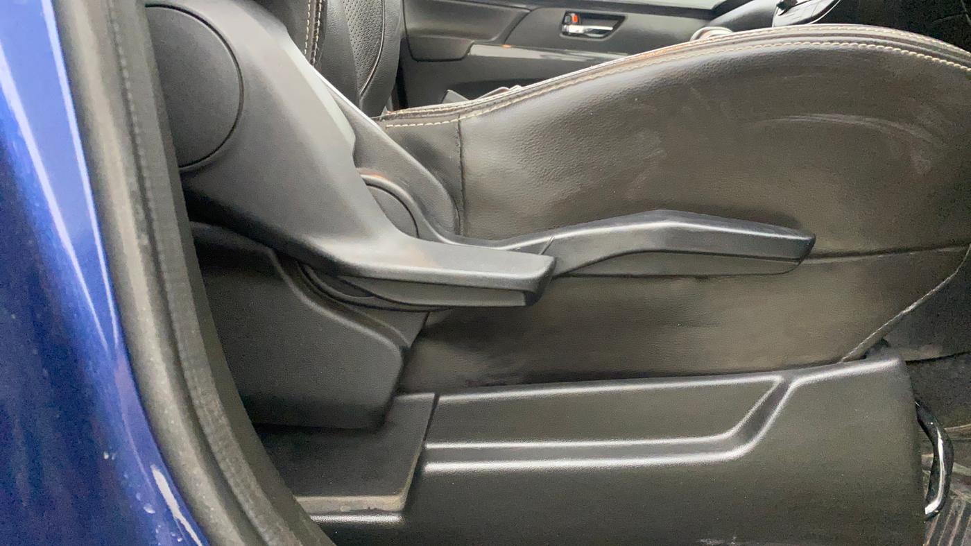 2019 Maruti XL6 ALPHA AT, Petrol, Automatic, 56,222 km, Driver Side Adjustment Panel