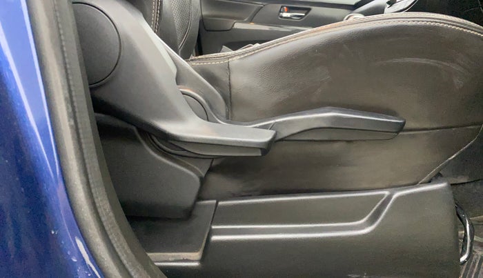 2019 Maruti XL6 ALPHA AT, Petrol, Automatic, 56,222 km, Driver Side Adjustment Panel