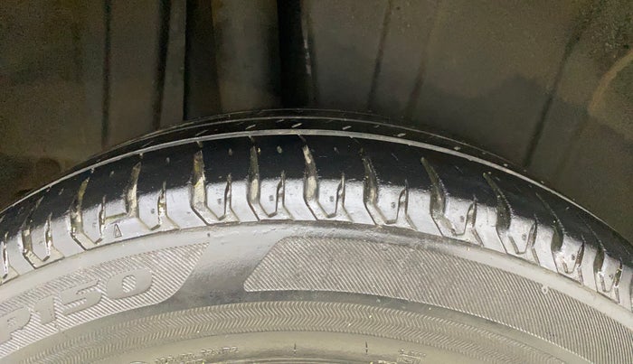 2019 Maruti XL6 ALPHA AT, Petrol, Automatic, 56,222 km, Right Rear Tyre Tread