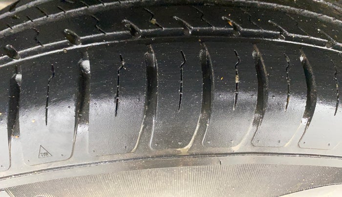 2021 Maruti Swift VXI, Petrol, Manual, 7,245 km, Right Rear Tyre Tread