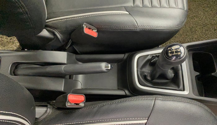 2021 Maruti Swift VXI, Petrol, Manual, 7,245 km, Gear Lever