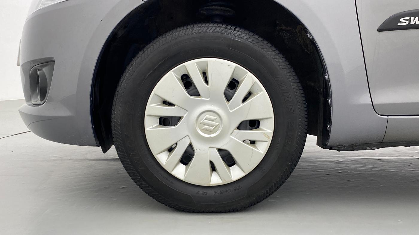 2013 Maruti Swift VXI D, Petrol, Manual, 71,062 km, Left Front Wheel