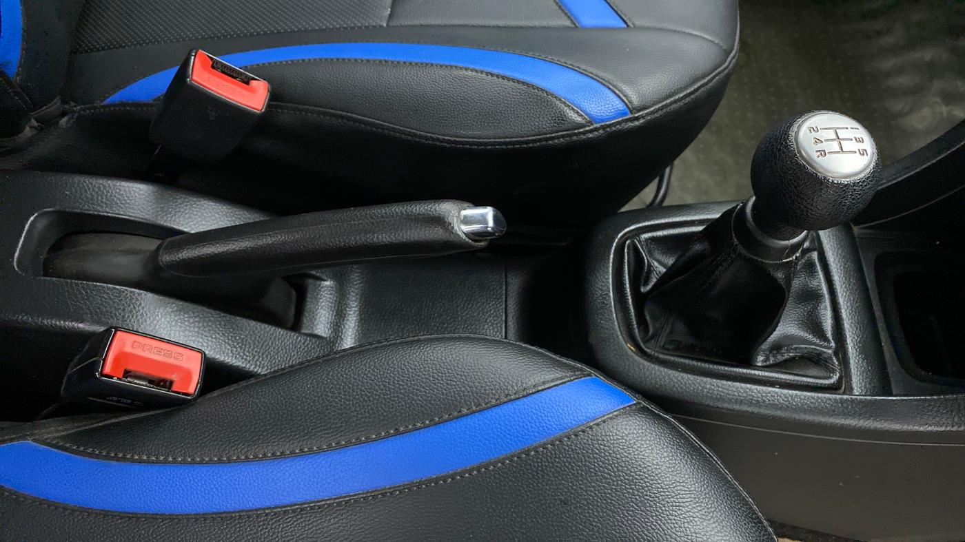 2013 Maruti Swift VXI D, Petrol, Manual, 71,062 km, Gear Lever