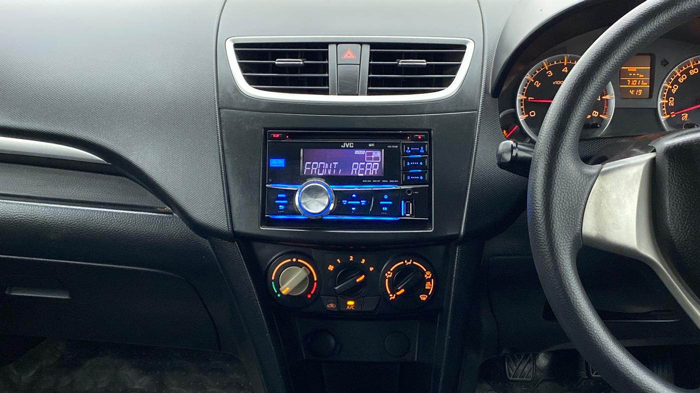 2013 Maruti Swift VXI D, Petrol, Manual, 71,062 km, Air Conditioner