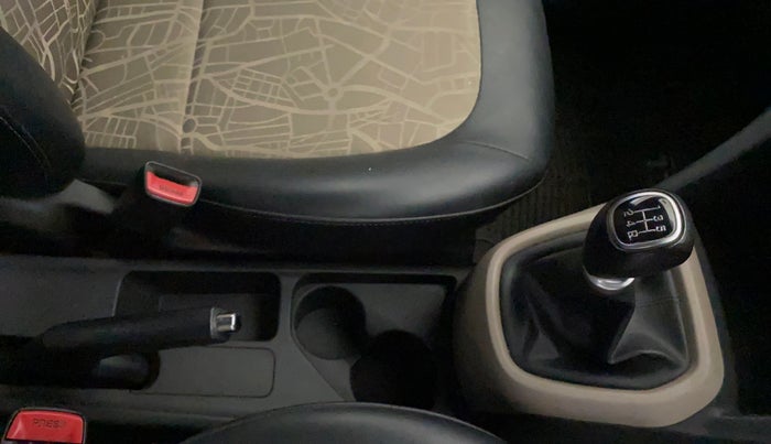 2018 Hyundai Grand i10 SPORTZ 1.2 KAPPA VTVT, CNG, Manual, 56,338 km, Gear Lever