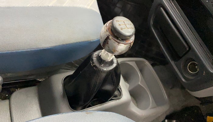 2011 Maruti Alto K10 VXI, Petrol, Manual, 73,525 km, Gear lever - Boot Cover minor damage