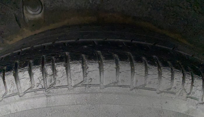 2010 Hyundai i10 MAGNA 1.2, Petrol, Manual, 56,373 km, Right Rear Tyre Tread