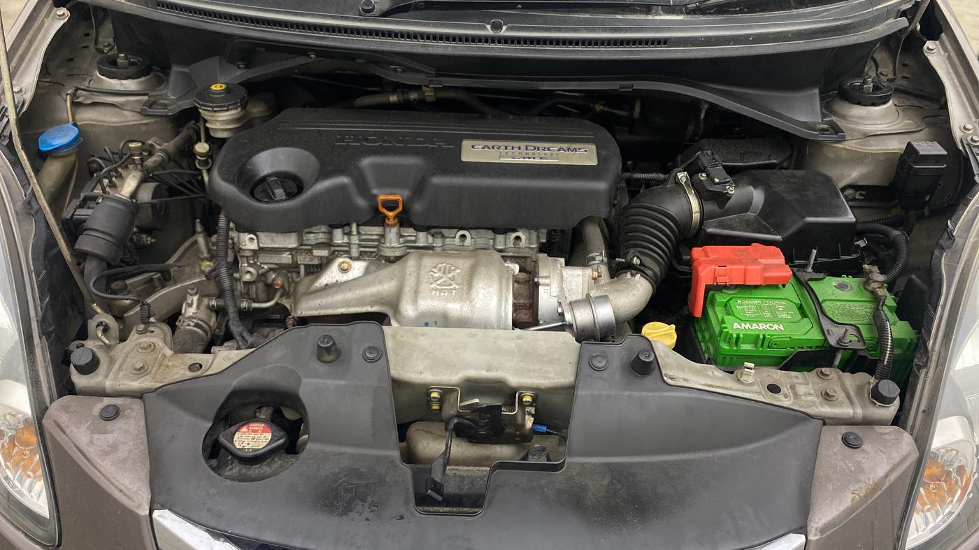 2015 Honda Amaze 1.5L I-DTEC VX, Diesel, Manual, 1,04,138 km, Engine View