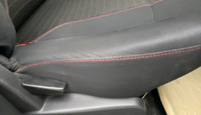 2017 Renault Duster RXS CVT, Petrol, Automatic, 35,359 km, Driver Side Adjustment Panel