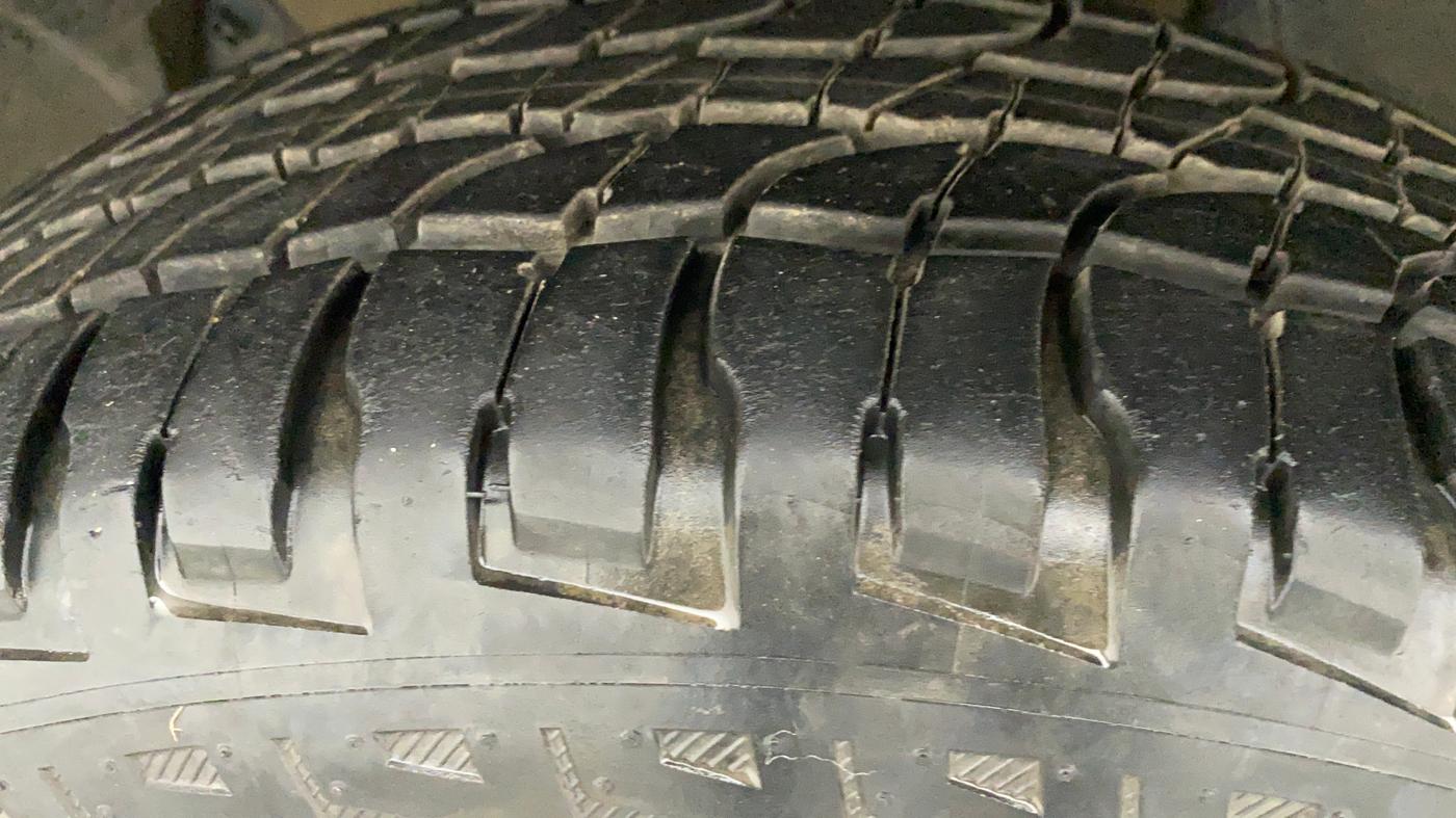 2017 Renault Duster RXS CVT, Petrol, Automatic, 35,359 km, Left Front Tyre Tread