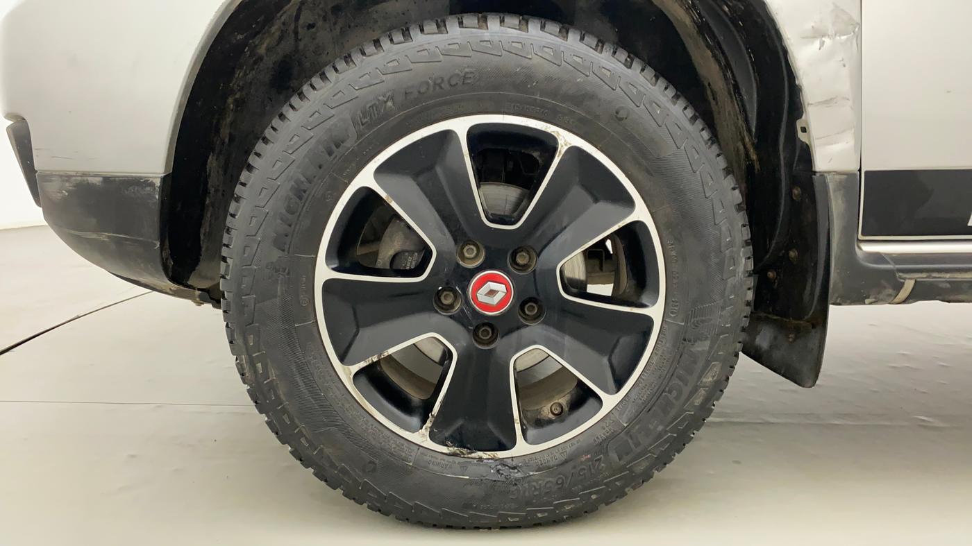 2017 Renault Duster RXS CVT, Petrol, Automatic, 35,359 km, Left Front Wheel
