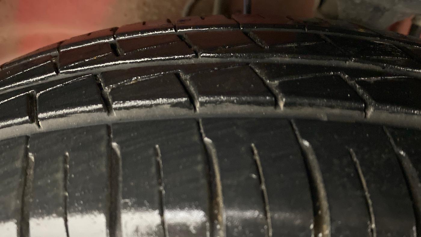 2021 Maruti Alto VXI PLUS, Petrol, Manual, 1,077 km, Left Front Tyre Tread