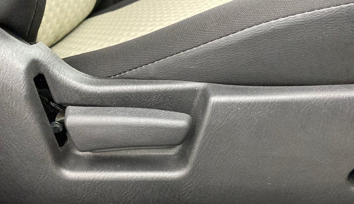 2021 Maruti Alto VXI PLUS, Petrol, Manual, 1,077 km, Driver Side Adjustment Panel