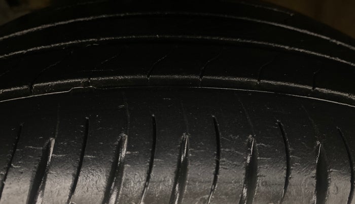 2019 Hyundai VENUE SX 1.0 (O) TURBO, Petrol, Manual, 30,983 km, Left Front Tyre Tread