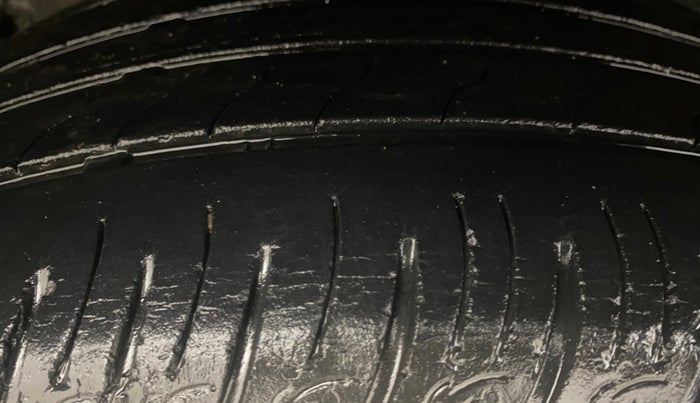 2019 Hyundai VENUE SX 1.0 (O) TURBO, Petrol, Manual, 30,983 km, Right Rear Tyre Tread