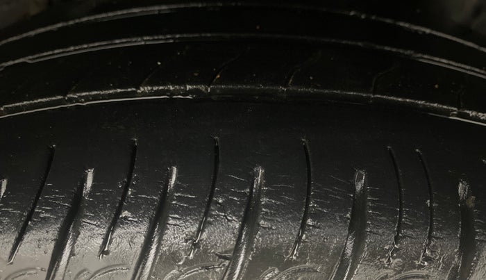 2019 Hyundai VENUE SX 1.0 (O) TURBO, Petrol, Manual, 30,983 km, Left Rear Tyre Tread