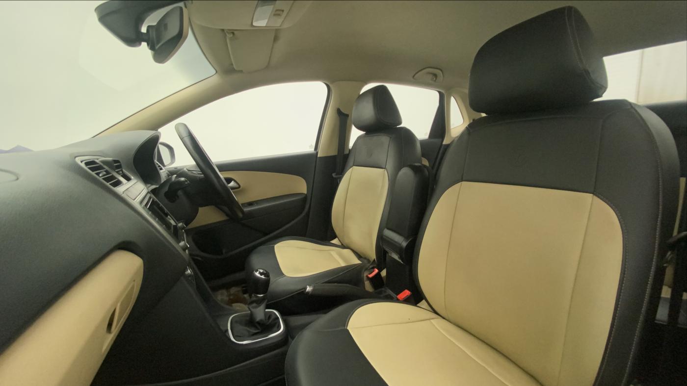 2016 Volkswagen Ameo HIGHLINE1.2L, CNG, Manual, 35,143 km, Right Side Front Door Cabin