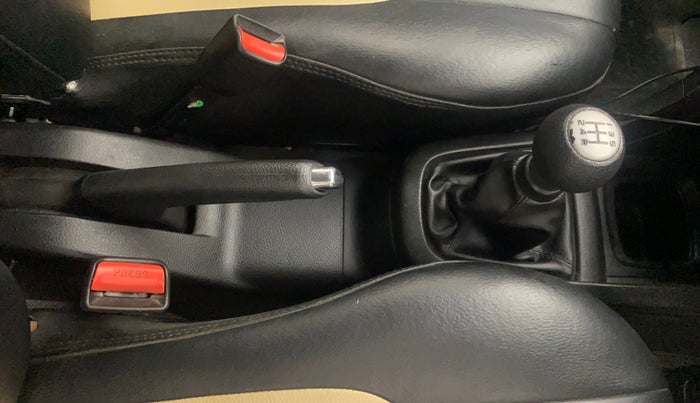 2017 Maruti Swift ZXI, Petrol, Manual, 70,066 km, Gear Lever